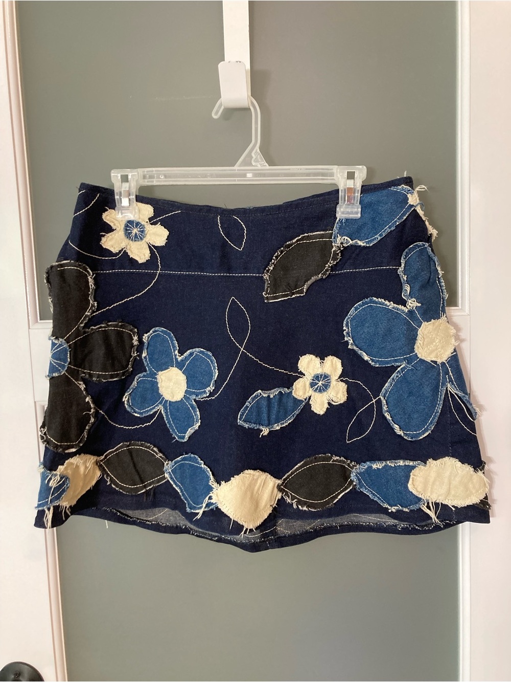 VINTAGE Grownbeans by Karen Groner Patchwork Denim Floral Applique Skirt - M